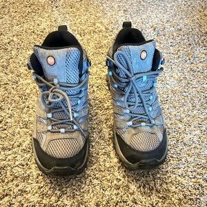 Merrell Moab mid Hiking Boots